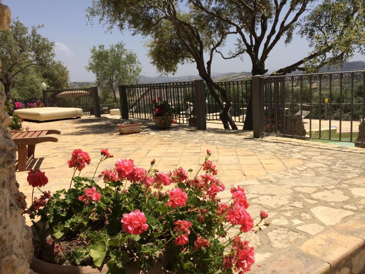 Agriturismo Roba Degli Ulivi Villa Agrigento Buitenkant foto